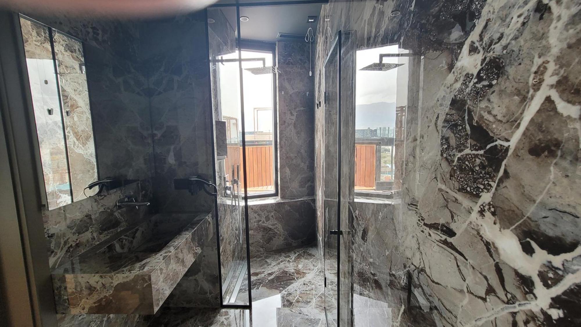 Arka Art Hotel Тирана Екстериор снимка